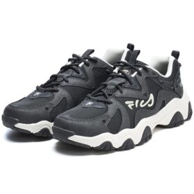 4 Sportschuhe „Schwarz“