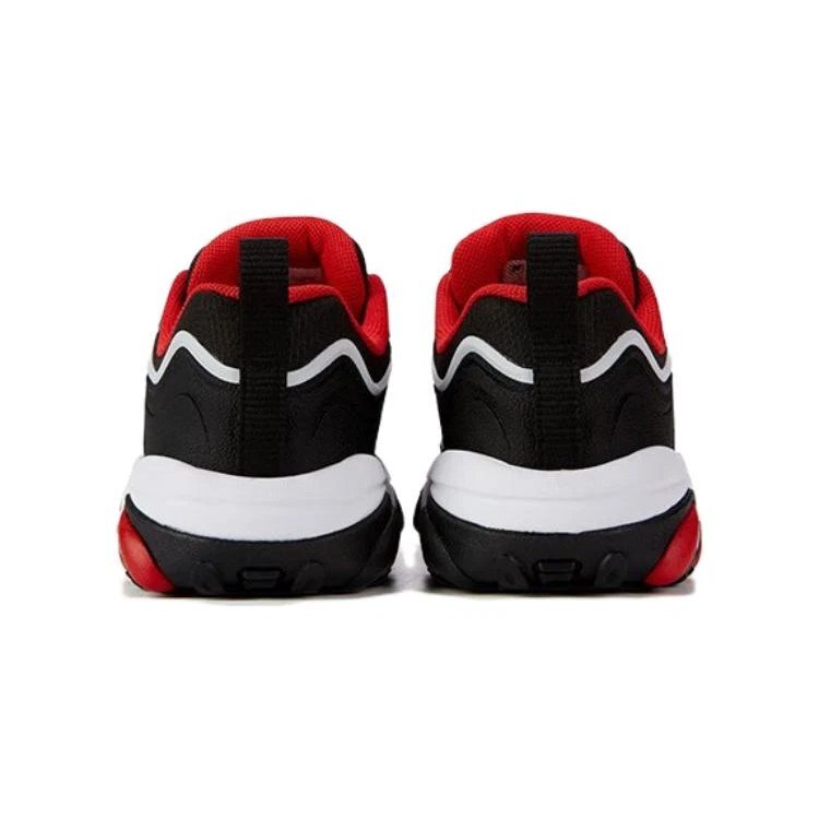 Essential Casual Sneakers „Grau Schwarz Rot“