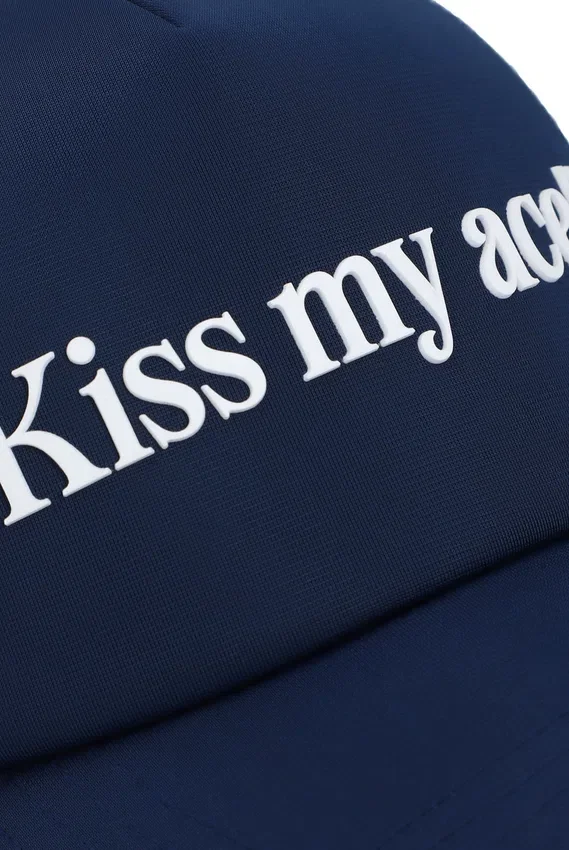 Fila Navy Wells Slogan Neopren-Kappe mit Mesh-Rückseite