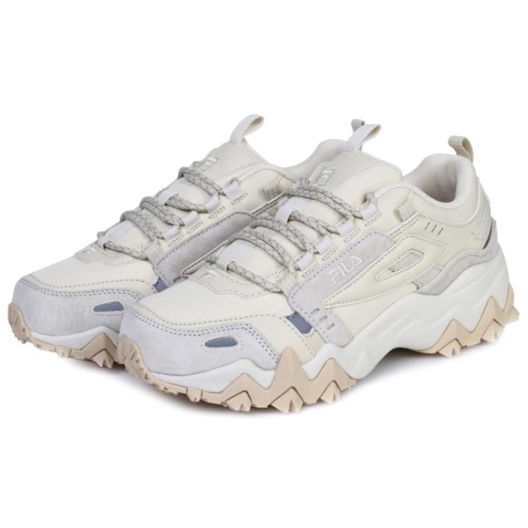 Fila x BTS Colorful Summer Collection Oakmont TR Schuhe Beige/Weiß/Grau