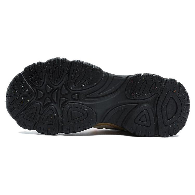 Fluid 4 Low-Schuhe „Tan White Black“