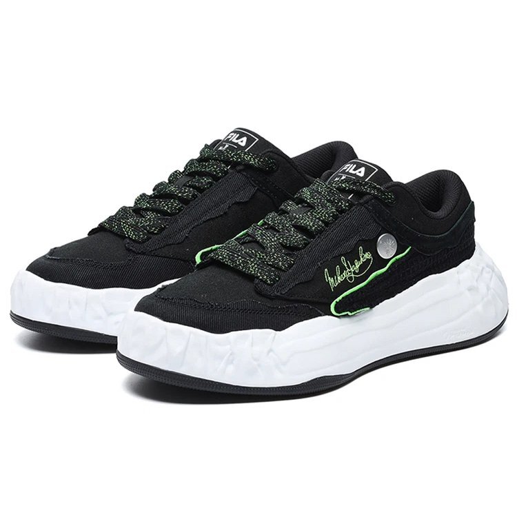 FM-15 x Mihara Canvas-Schuhe „Schwarz Weiß“