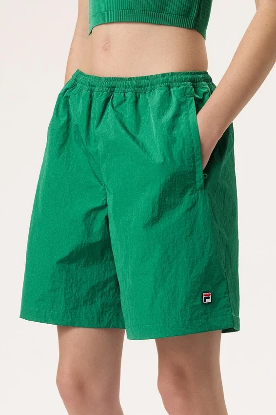Grüne Fila x Hailey Crinkle-Shorts