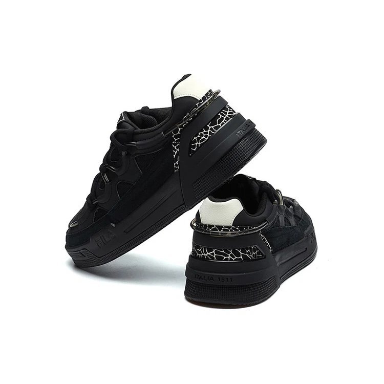 Salto Low-Top-Schuhe „Black“