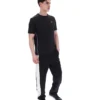 Schwarzes Lawrenze Fitness-inspiriertes T-Shirt