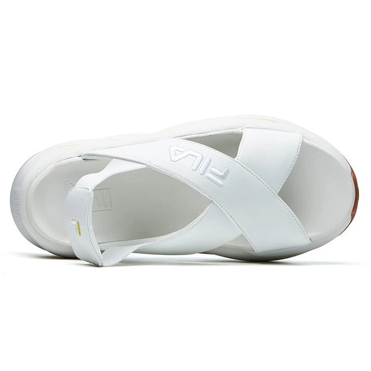 Sport-Sandalen in strahlendem Weiß