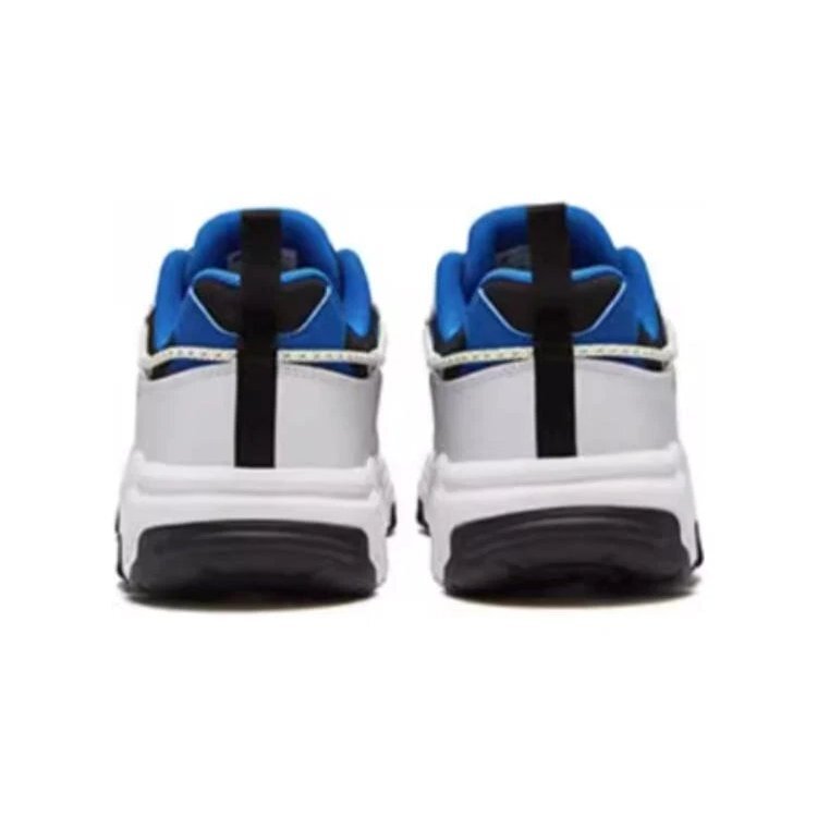 Sportliche Laufschuhe „Weiß Blau Schwarz“
