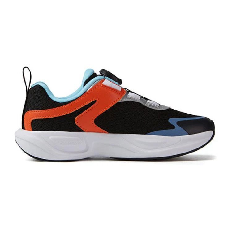 Sportschuhe „Schwarz Blau Rot“