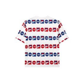T-Shirt mit durchgehendem Logo-Aufdruck, sportlicher, lockerer Schnitt, Rundhalsausschnitt, kurze Ärmel, weiß