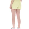 Wachsgelbe Imperia-Fußball-Shorts